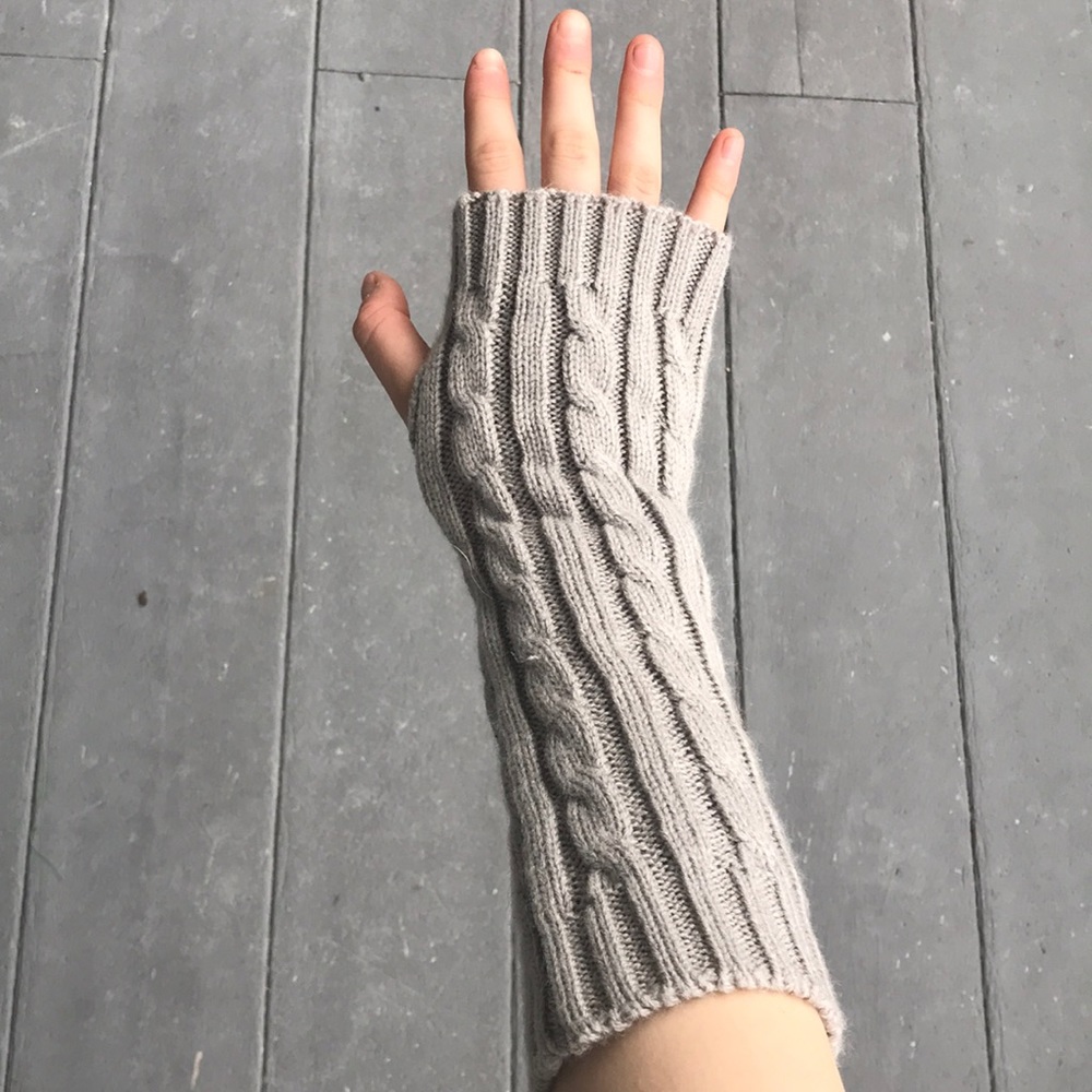 Knit hand warmers